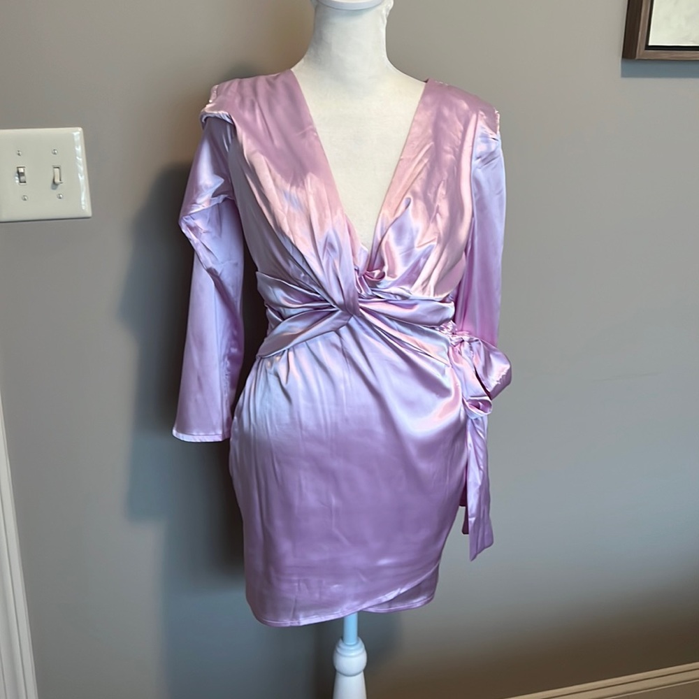 Beautiful Lilac Dress with light shoulder pads - NWOT - Never Worn